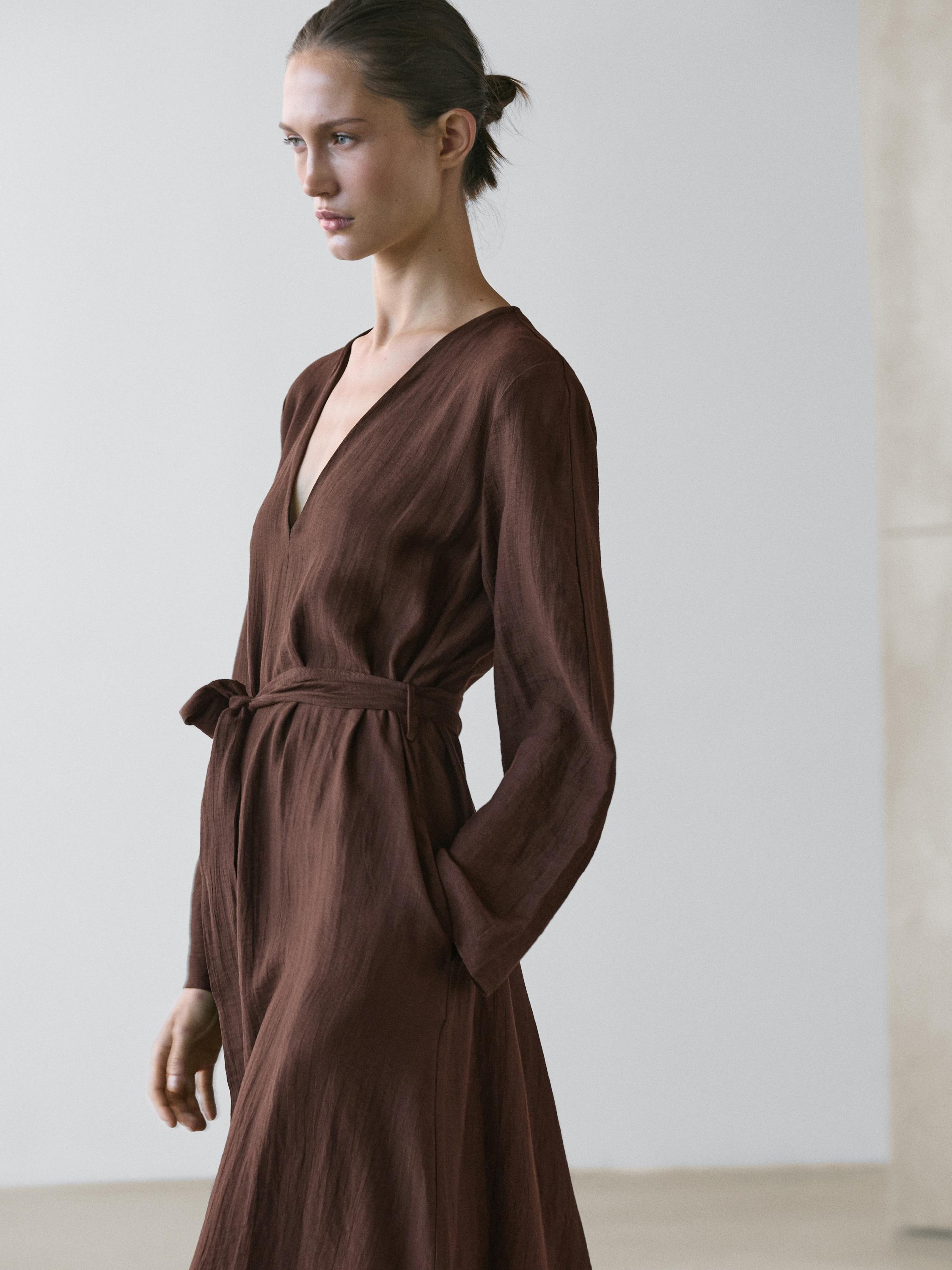 Flowing linen blend midi dress with belt